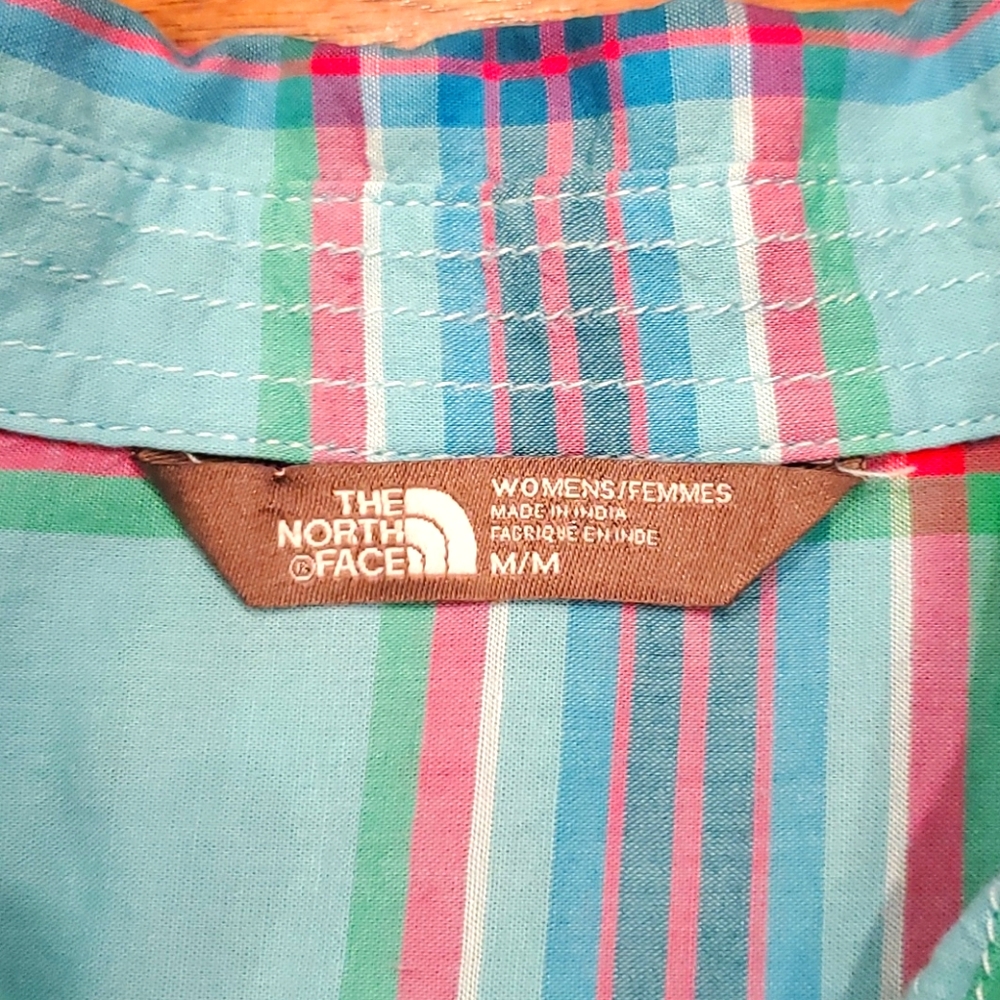 Womens The North Face blue button down size M - Picture 3 of 4